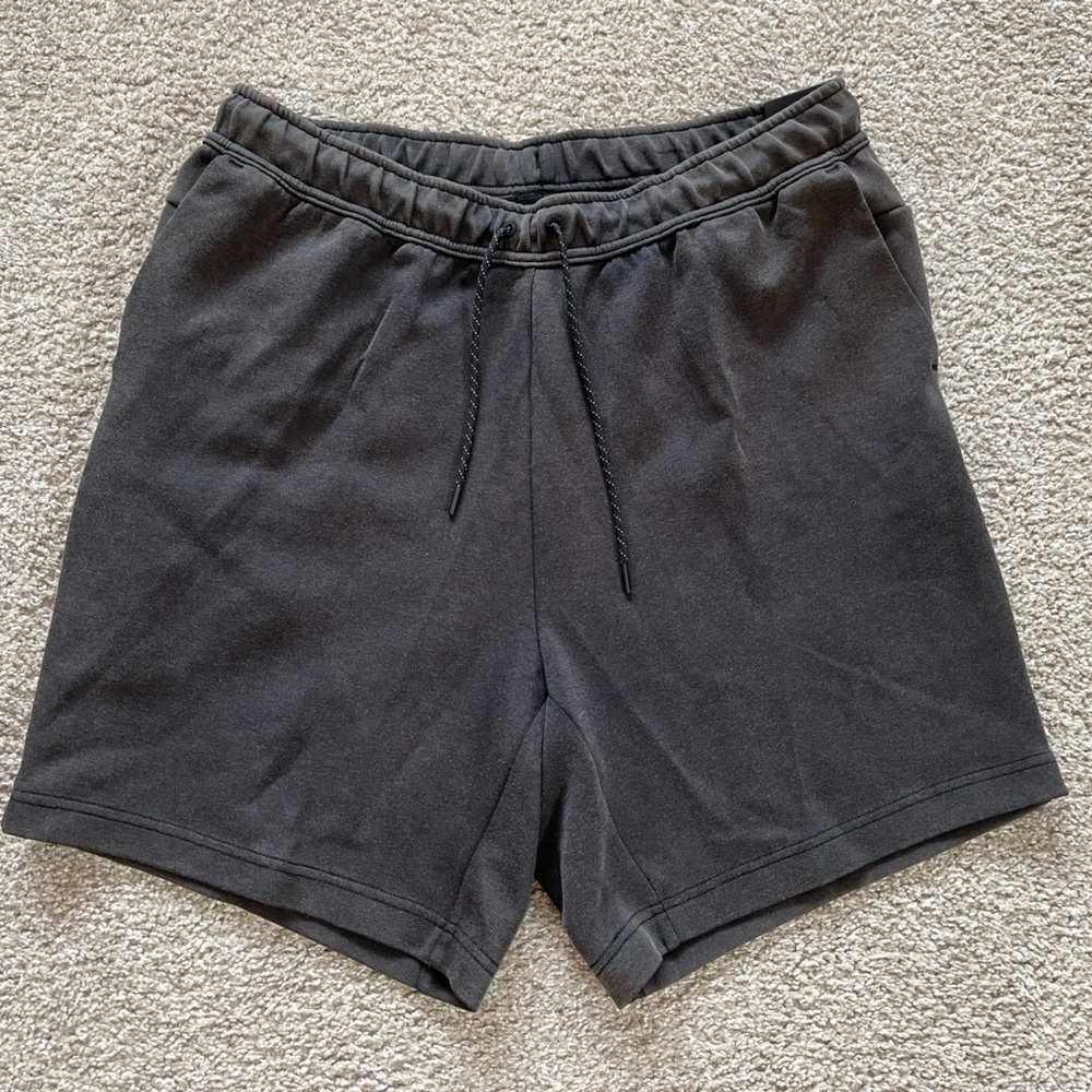 Nike tech fleece men’s shorts